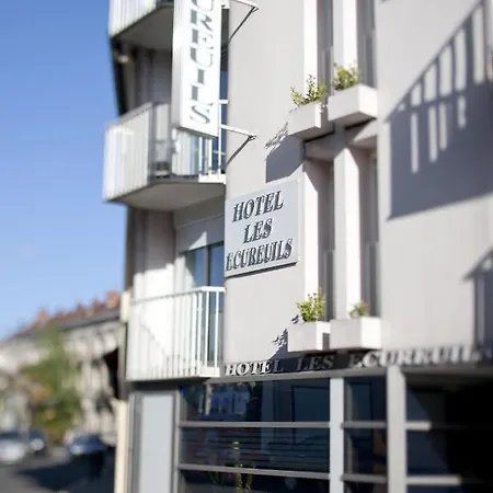 Hotel Thermes Les Ecureuils-dax 2*