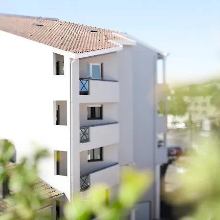 Thermes Les Ecureuils-dax فندق