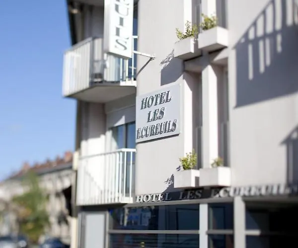 Hotel Thermes Les Ecureuils-dax 2*